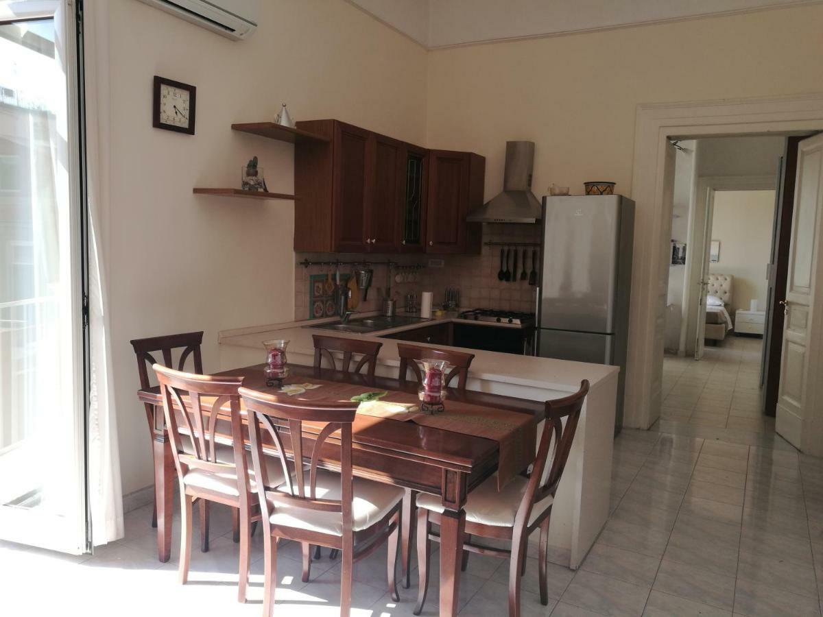 Appartement Residenza Storica Tarsia à Naples Extérieur photo